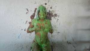 more-slime-pies-without-bras-messy-ses_5