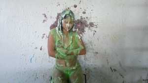 more-slime-pies-without-bras-messy-ses_6